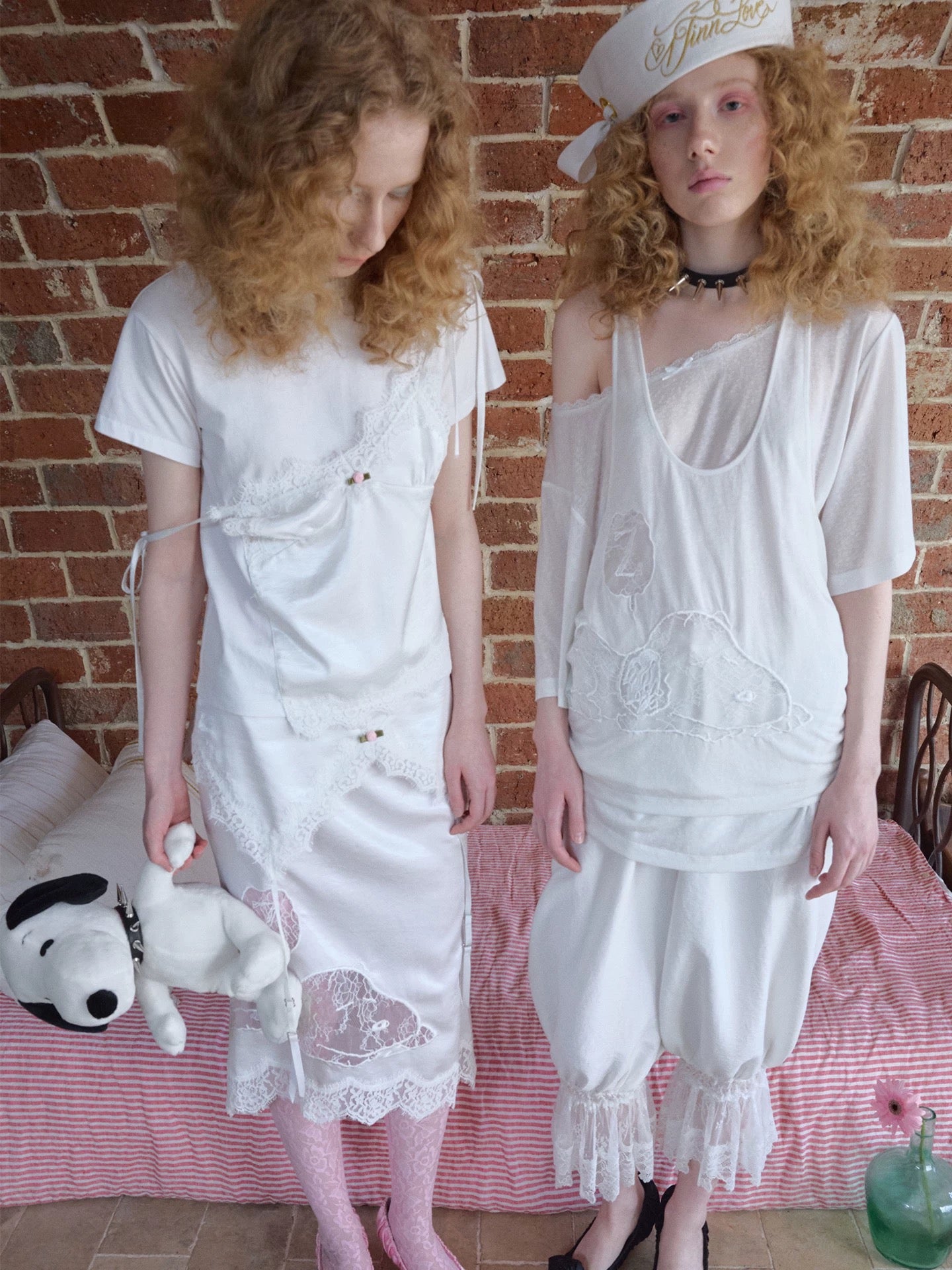 1JINNSTUDIO×SNOOPY Lace Satin Midi Skirt