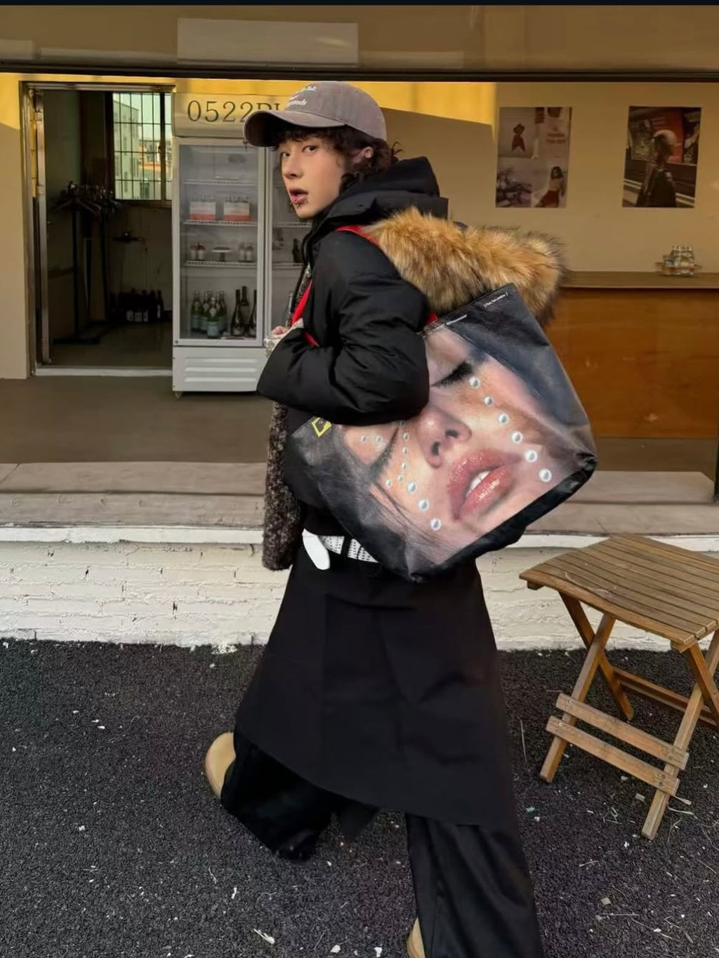 Put out｜Pearl Tears Tote Bag
