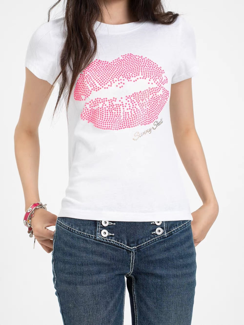 Sunny Shell｜Vintage Lip Print Rhinestone Tee