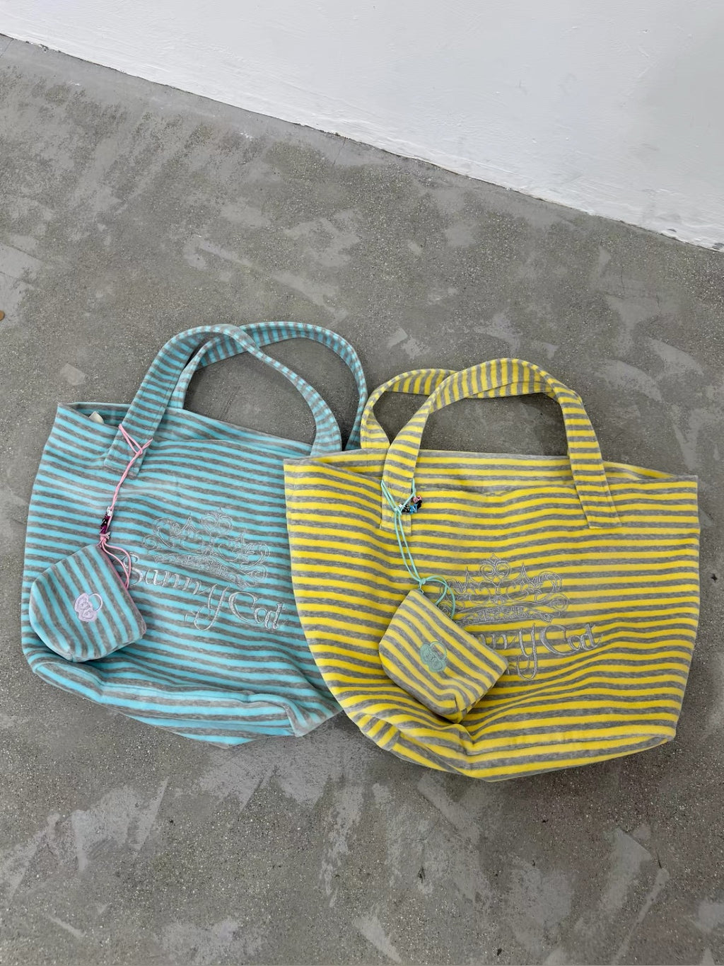 Sunny Shell｜Striped Velvet Embroidered Beach Bag