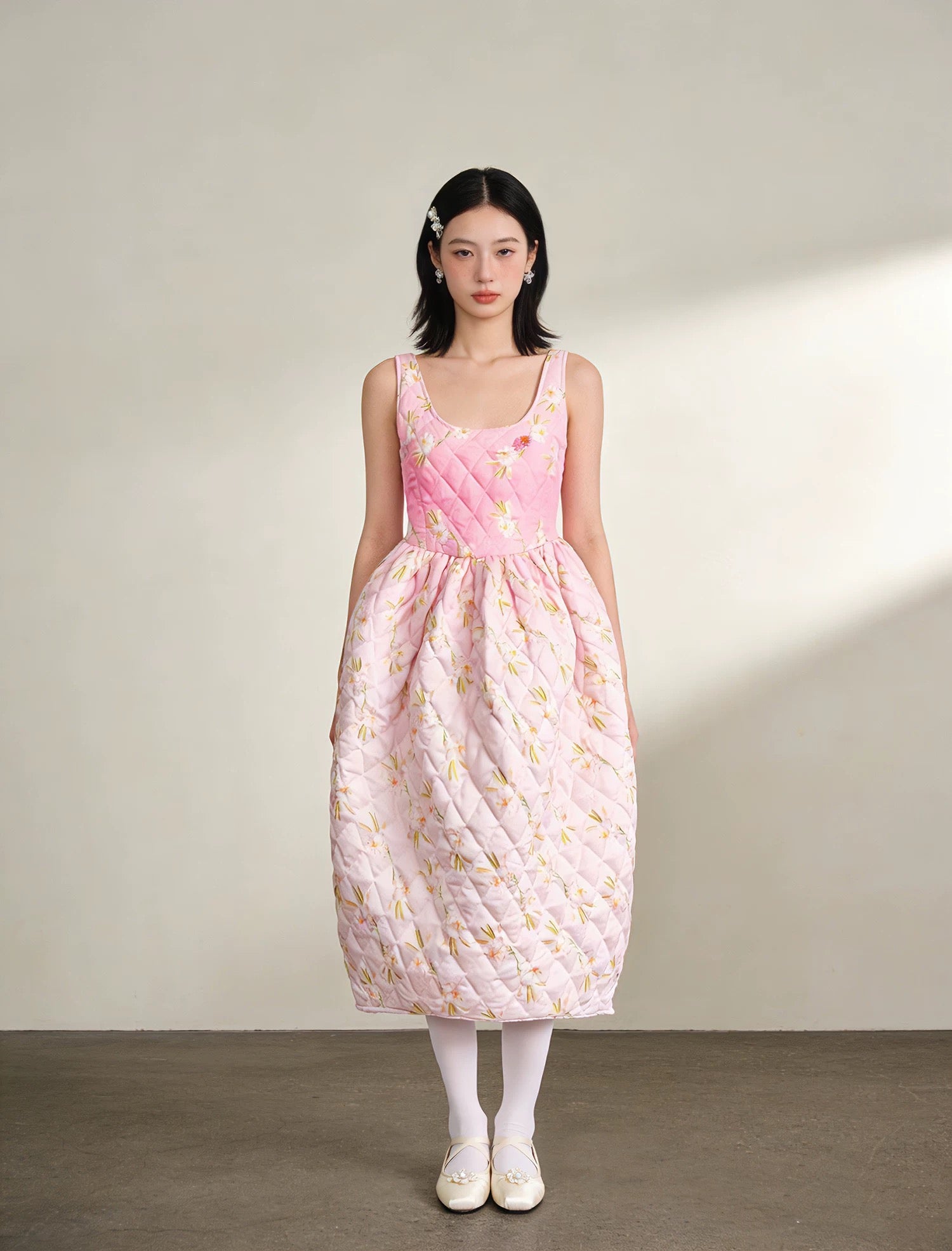 MOOLY｜Suede Floral Open-Back Camisole Dress