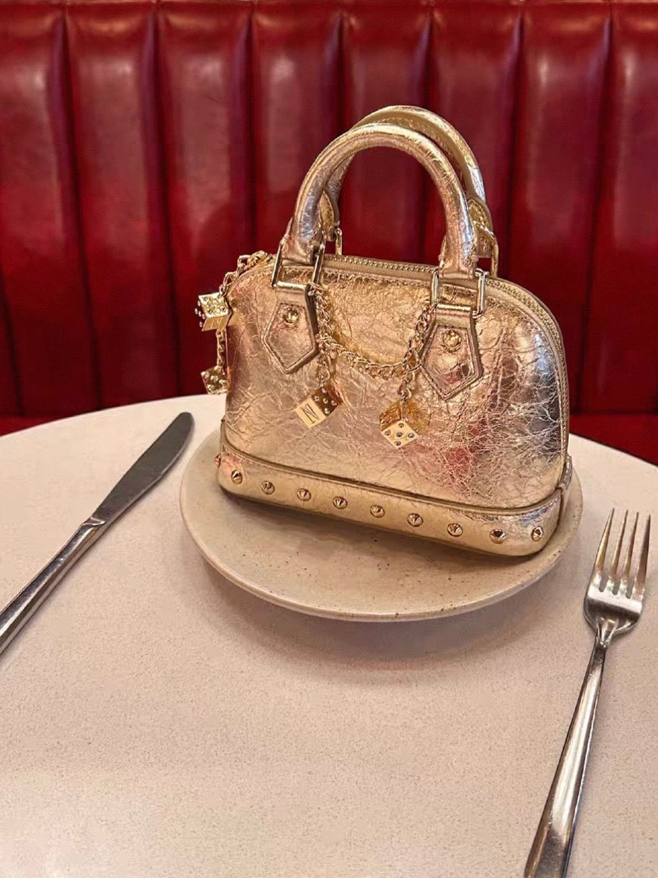 NeonPeachOffice｜Limited Champagne Studded Shell Bag