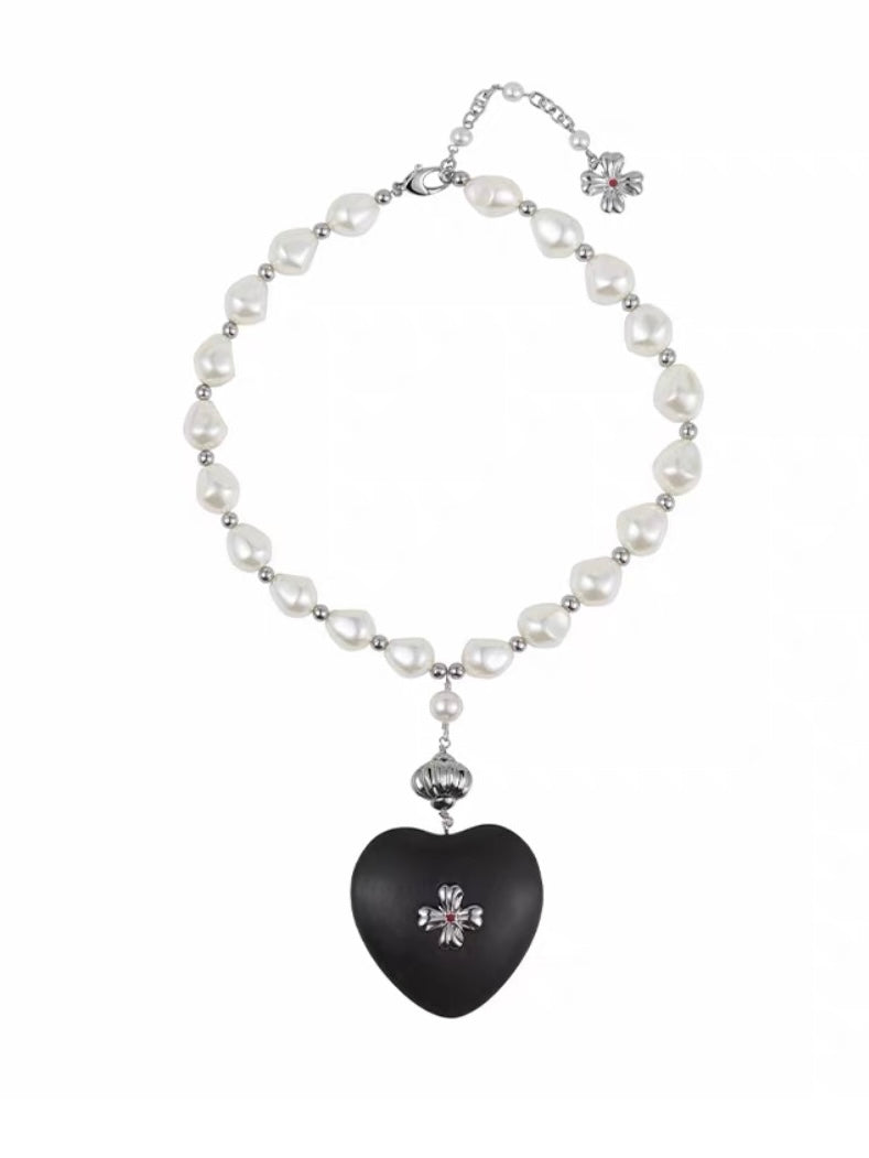 tokokkino｜Pearl Ebony Heart Statement Necklace