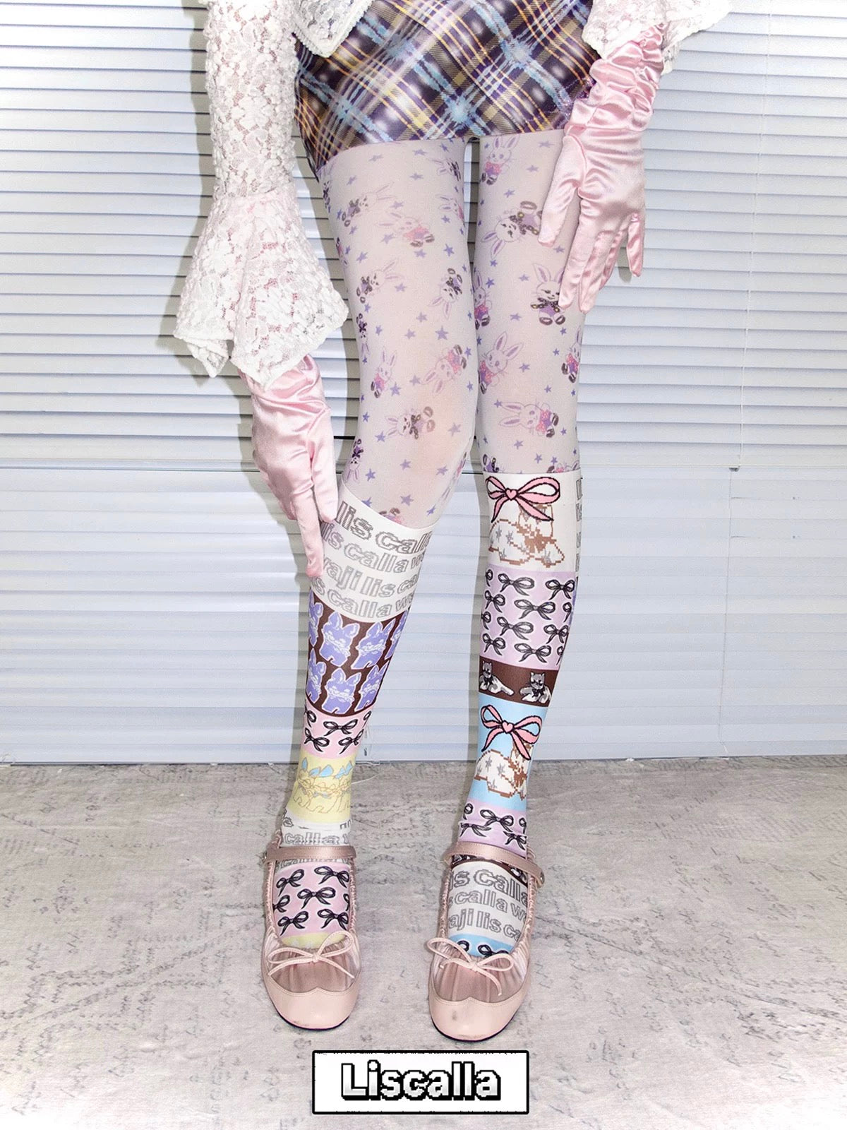 LIS CALLA｜Sewing Period” Hand-Painted Cat Crew Socks