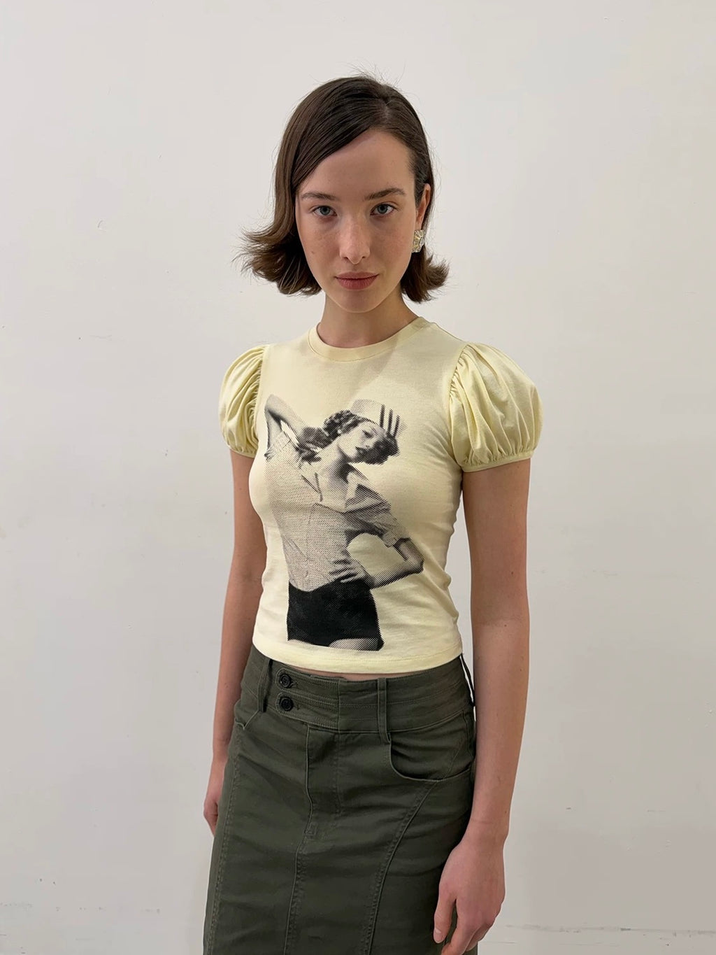 Antenna Effect｜Retro Portrait Crop Top