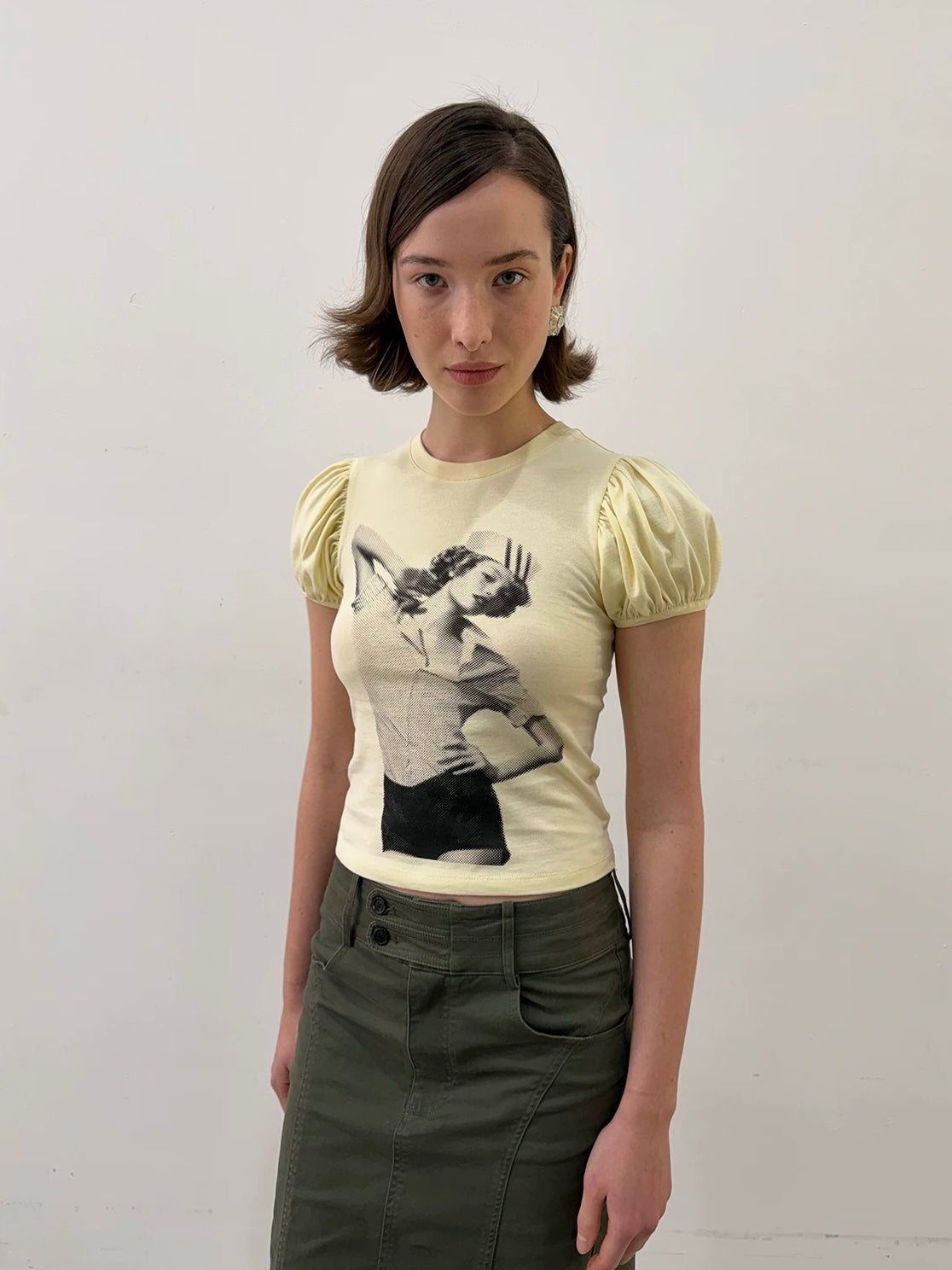Antenna Effect｜Retro Portrait Crop Top